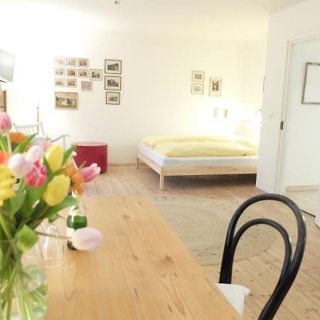 Gartenstudio-Apartment Tausendfreund - Adults Only - Am Chiemsee Breitbrunn am Chiemsee Exterior foto
